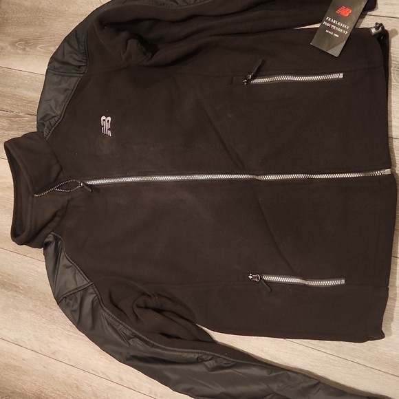 New Balance Zip Up Light Jacket - Picture 4 of 5